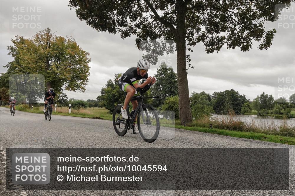 30.08.2026 - Elbe Triathlon Hamburg Michael Burmester http://msf.ph/oto/10045594 30.08.2026 09:28:14 Radfahren 235, 253, 558, 569, 698, 731, 741, 976 meine-sportfotos.de