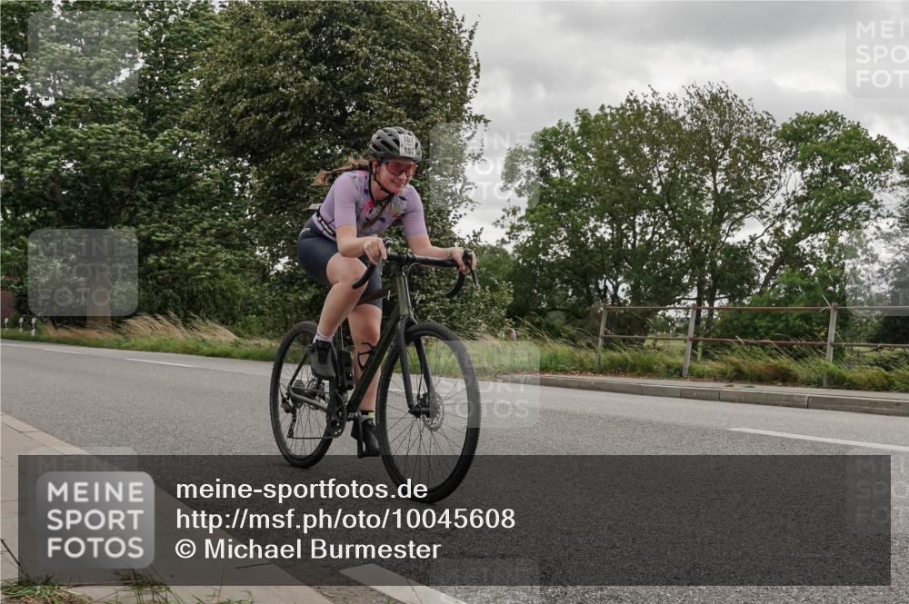 30.08.2026 - Elbe Triathlon Hamburg Michael Burmester http://msf.ph/oto/10045608 30.08.2026 15:28:26 Radfahren  meine-sportfotos.de