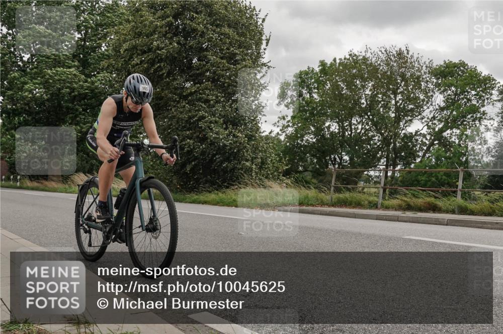 30.08.2026 - Elbe Triathlon Hamburg Michael Burmester http://msf.ph/oto/10045625 30.08.2026 15:28:33 Radfahren  meine-sportfotos.de