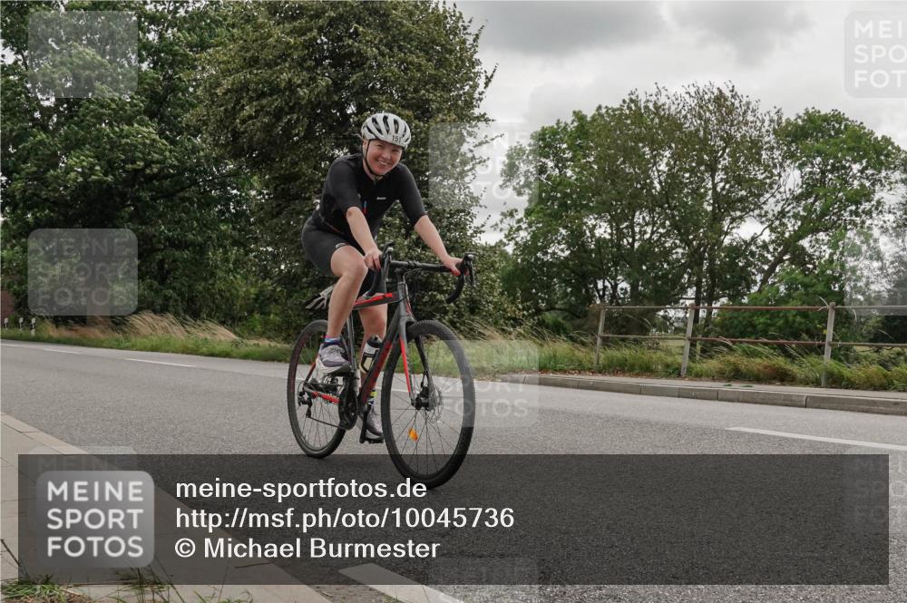 30.08.2026 - Elbe Triathlon Hamburg Michael Burmester http://msf.ph/oto/10045736 30.08.2026 15:29:03 Radfahren  meine-sportfotos.de
