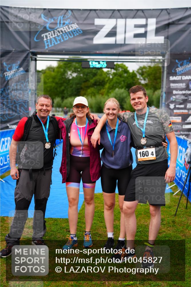 30.08.2026 - Elbe Triathlon Hamburg LAZAROV Photography http://msf.ph/oto/10045827 30.08.2026 17:05:27 Ziel  meine-sportfotos.de