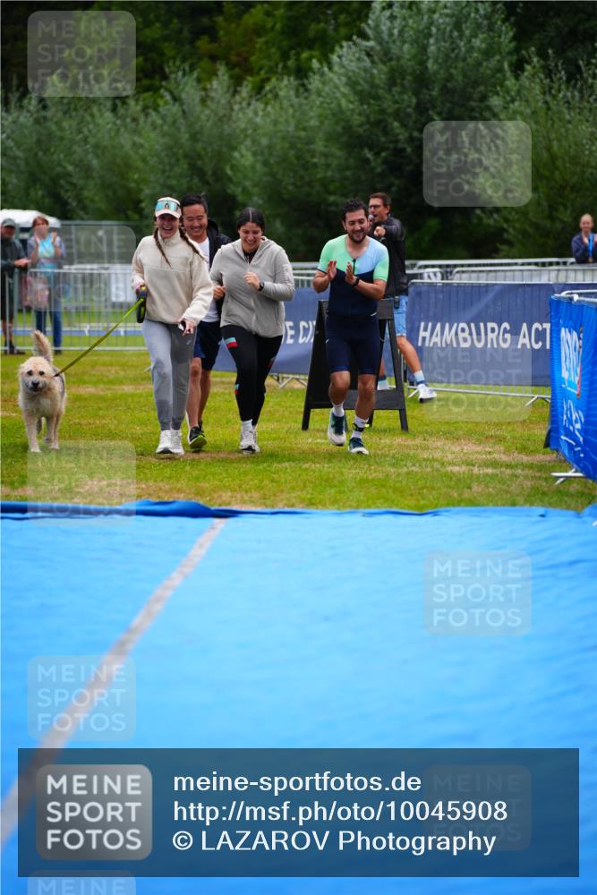 30.08.2026 - Elbe Triathlon Hamburg LAZAROV Photography http://msf.ph/oto/10045908 30.08.2026 17:09:45 Ziel  meine-sportfotos.de