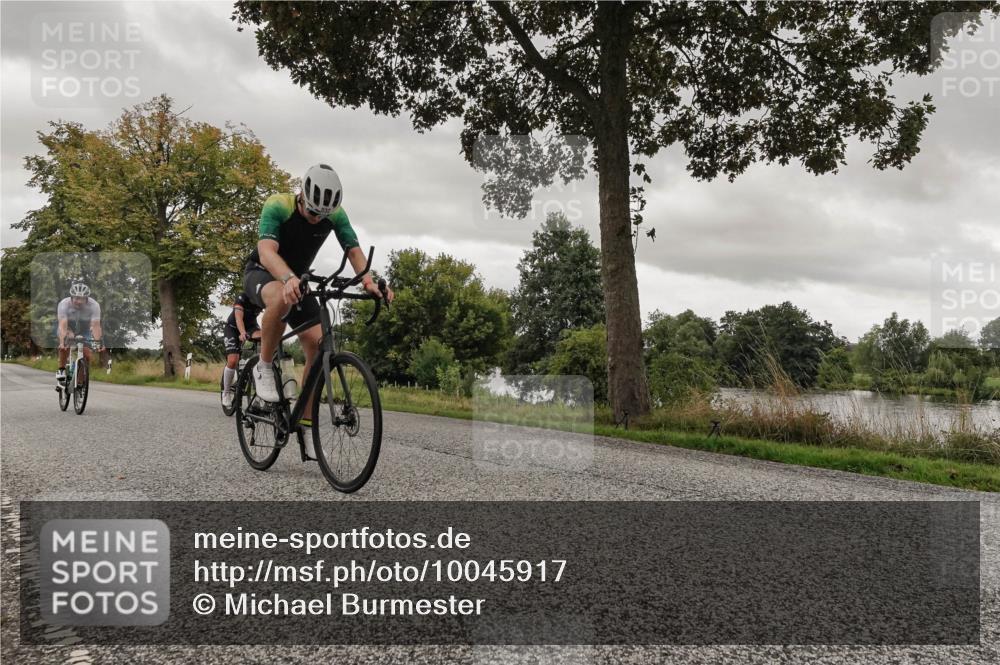 30.08.2026 - Elbe Triathlon Hamburg Michael Burmester http://msf.ph/oto/10045917 30.08.2026 09:29:36 Radfahren 274, 302, 393, 395, 430, 532, 702, 750 meine-sportfotos.de