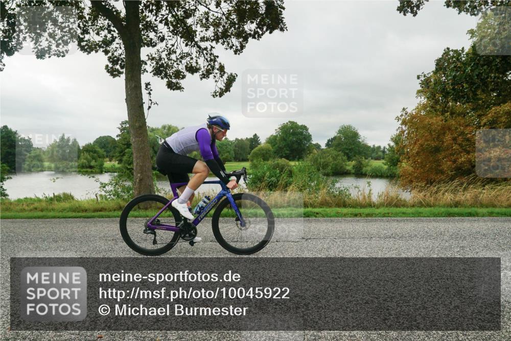 30.08.2026 - Elbe Triathlon Hamburg Michael Burmester http://msf.ph/oto/10045922 30.08.2026 09:20:02 Radfahren 421, 588 meine-sportfotos.de