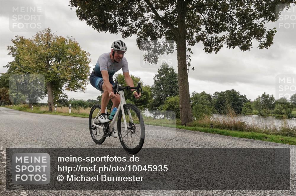 30.08.2026 - Elbe Triathlon Hamburg Michael Burmester http://msf.ph/oto/10045935 30.08.2026 09:29:37 Radfahren 274, 302, 393, 395, 430, 532, 702, 750 meine-sportfotos.de