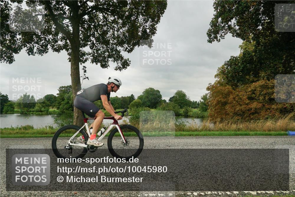 30.08.2026 - Elbe Triathlon Hamburg Michael Burmester http://msf.ph/oto/10045980 30.08.2026 09:21:51 Radfahren 199, 289, 352, 356, 441, 458, 496, 525, 642, 1897 meine-sportfotos.de