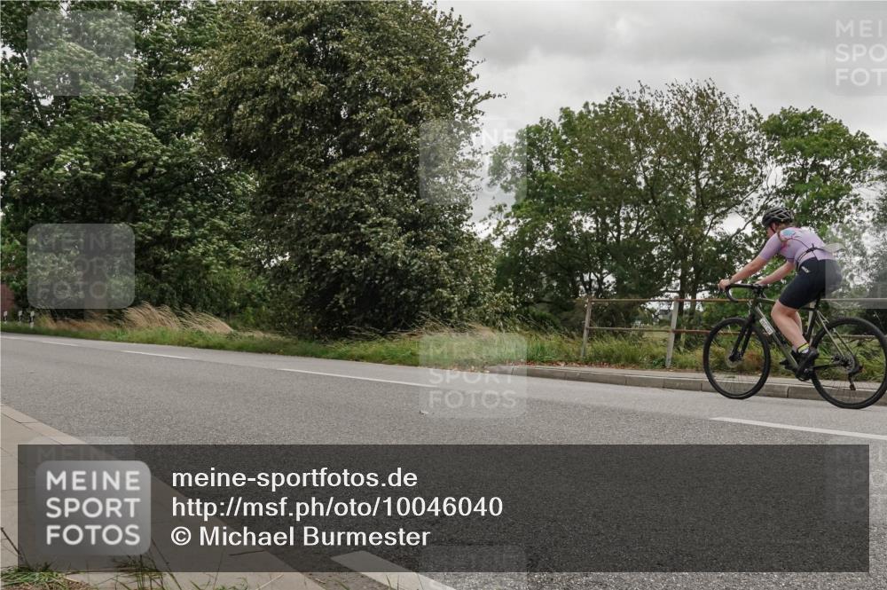 30.08.2026 - Elbe Triathlon Hamburg Michael Burmester http://msf.ph/oto/10046040 30.08.2026 15:32:18 Radfahren  meine-sportfotos.de