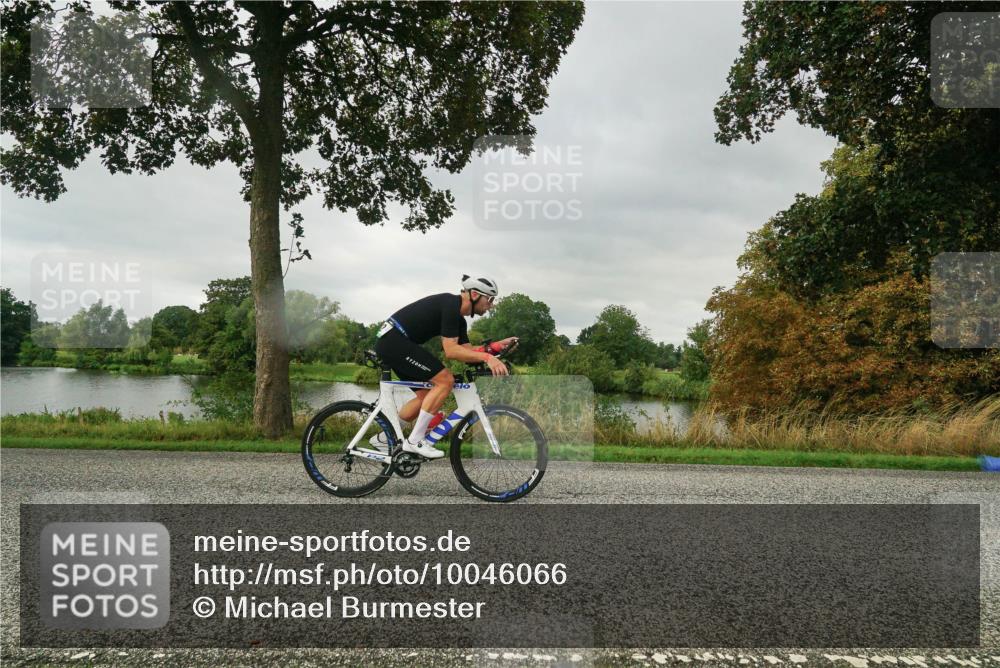 30.08.2026 - Elbe Triathlon Hamburg Michael Burmester http://msf.ph/oto/10046066 30.08.2026 09:22:08 Radfahren 280, 307, 320, 418, 470, 476, 516, 582 meine-sportfotos.de