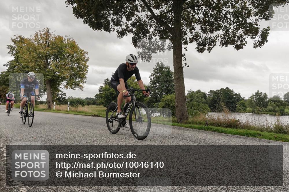 30.08.2026 - Elbe Triathlon Hamburg Michael Burmester http://msf.ph/oto/10046140 30.08.2026 09:30:29 Radfahren 388, 414, 438, 452, 527, 769, 869 meine-sportfotos.de