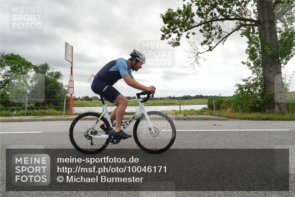 30.08.2026 - Elbe Triathlon Hamburg Michael Burmester http://msf.ph/oto/10046171 30.08.2026 14:44:23 Radfahren 163 meine-sportfotos.de