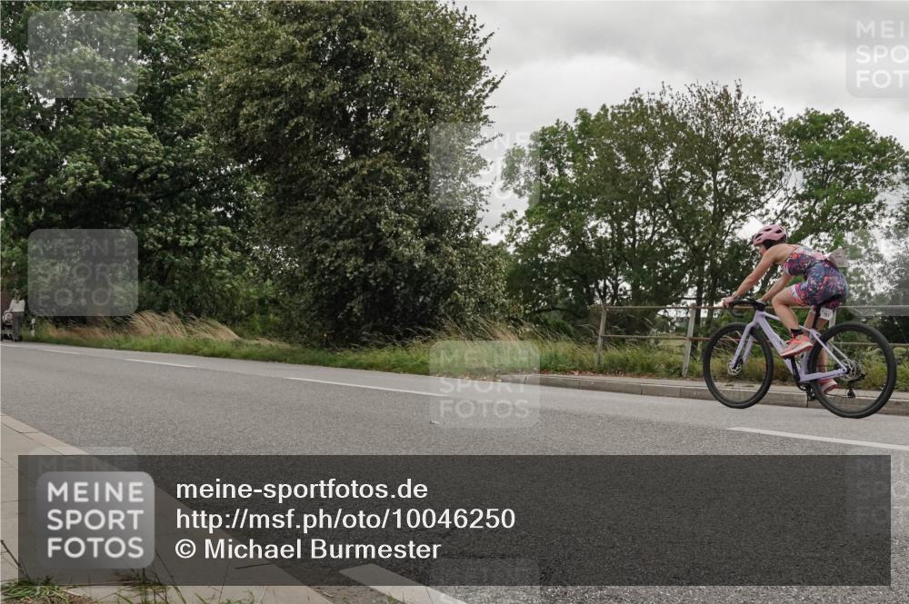 30.08.2026 - Elbe Triathlon Hamburg Michael Burmester http://msf.ph/oto/10046250 30.08.2026 15:34:25 Radfahren  meine-sportfotos.de