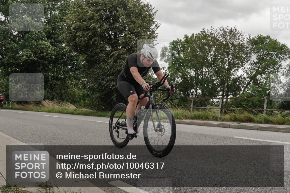 30.08.2026 - Elbe Triathlon Hamburg Michael Burmester http://msf.ph/oto/10046317 30.08.2026 15:34:50 Radfahren  meine-sportfotos.de