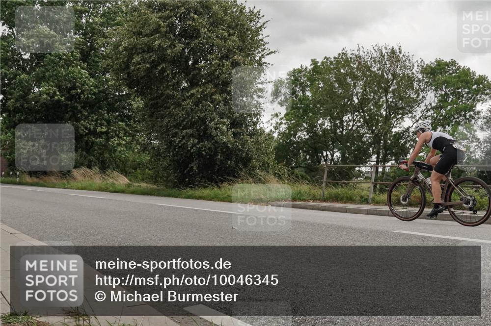 30.08.2026 - Elbe Triathlon Hamburg Michael Burmester http://msf.ph/oto/10046345 30.08.2026 15:35:14 Radfahren  meine-sportfotos.de