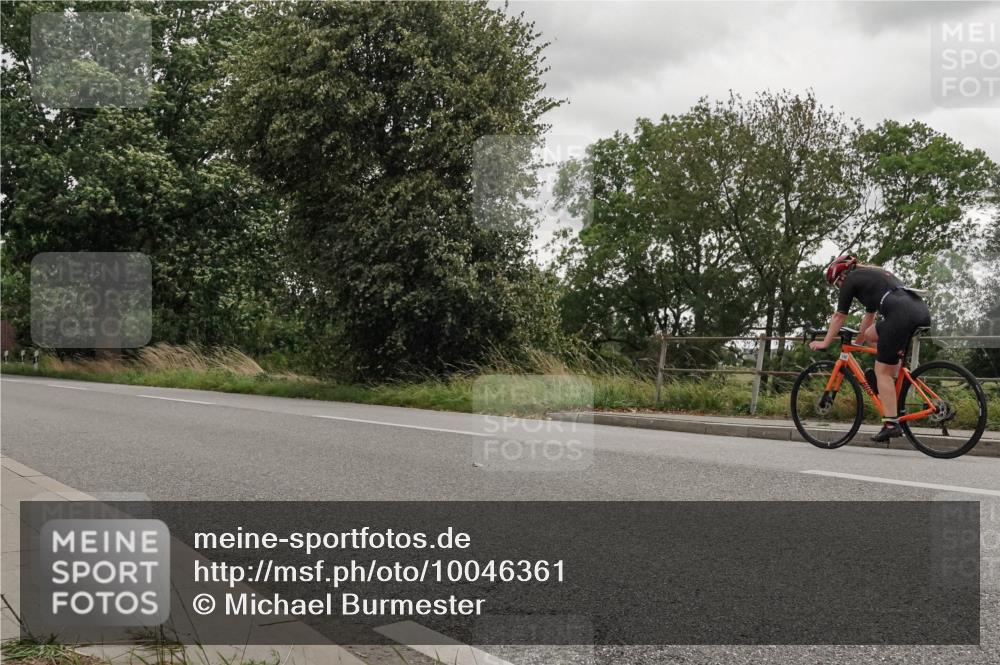 30.08.2026 - Elbe Triathlon Hamburg Michael Burmester http://msf.ph/oto/10046361 30.08.2026 15:35:24 Radfahren  meine-sportfotos.de