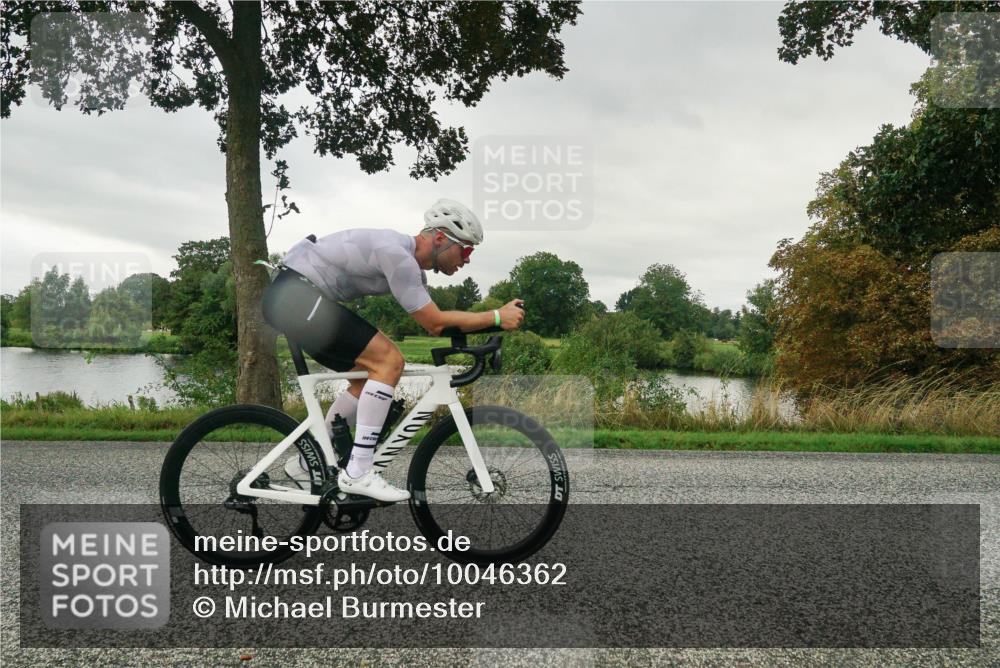 30.08.2026 - Elbe Triathlon Hamburg Michael Burmester http://msf.ph/oto/10046362 30.08.2026 09:24:22 Radfahren 221, 428, 557, 633 meine-sportfotos.de
