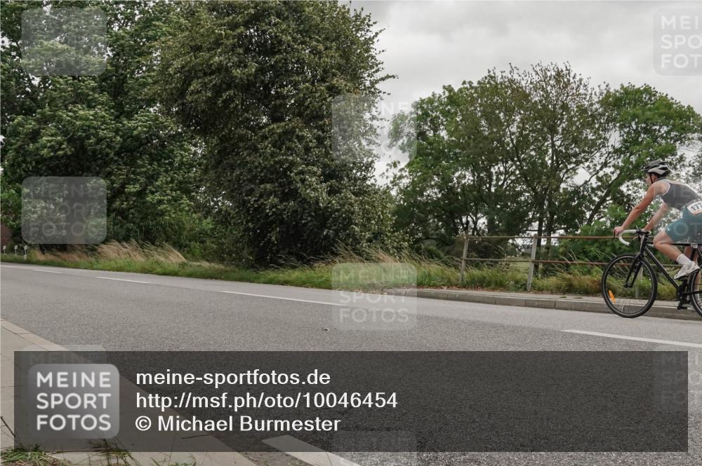 30.08.2026 - Elbe Triathlon Hamburg Michael Burmester http://msf.ph/oto/10046454 30.08.2026 15:36:40 Radfahren  meine-sportfotos.de
