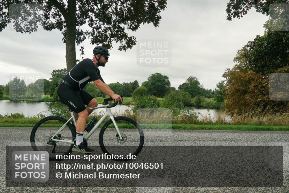 30.08.2026 - Elbe Triathlon Hamburg Michael Burmester http://msf.ph/oto/10046501 30.08.2026 09:25:00 Radfahren 491, 571, 663, 668 meine-sportfotos.de