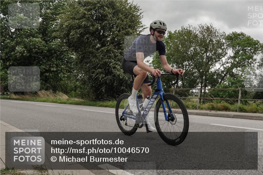 30.08.2026 - Elbe Triathlon Hamburg Michael Burmester http://msf.ph/oto/10046570 30.08.2026 15:38:08 Radfahren  meine-sportfotos.de