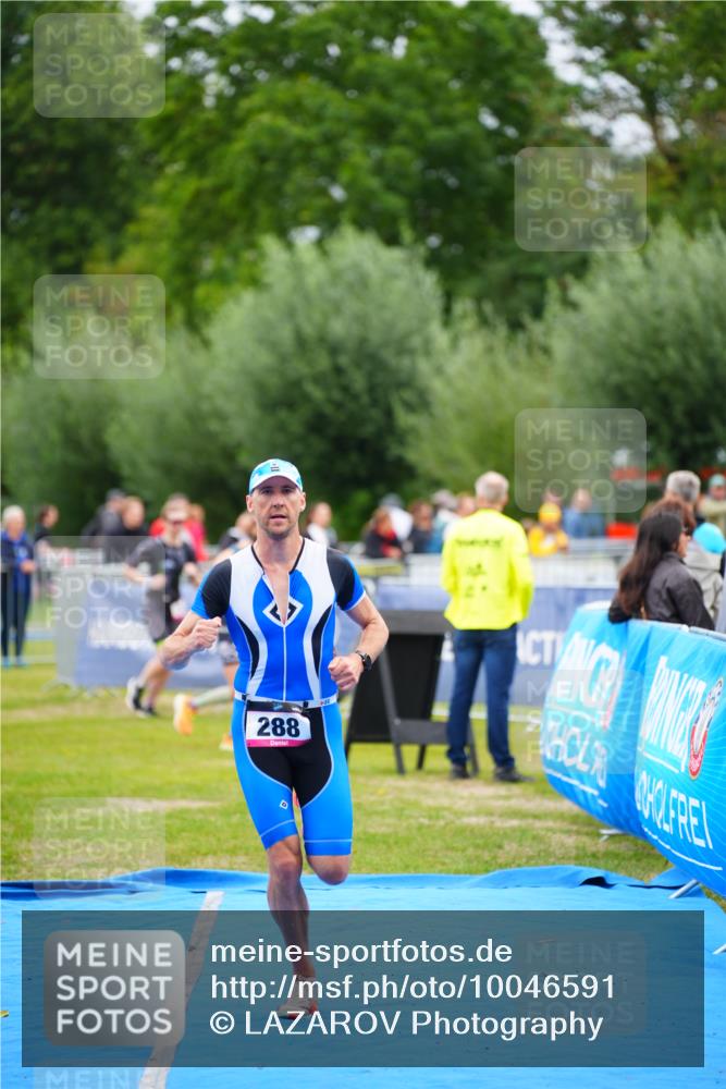 30.08.2026 - Elbe Triathlon Hamburg LAZAROV Photography http://msf.ph/oto/10046591 30.08.2026 10:25:59 Ziel 288 meine-sportfotos.de