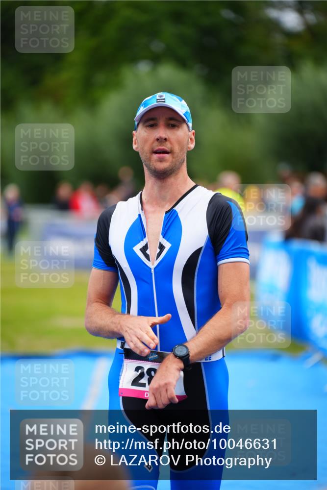 30.08.2026 - Elbe Triathlon Hamburg LAZAROV Photography http://msf.ph/oto/10046631 30.08.2026 10:26:01 Ziel 288 meine-sportfotos.de