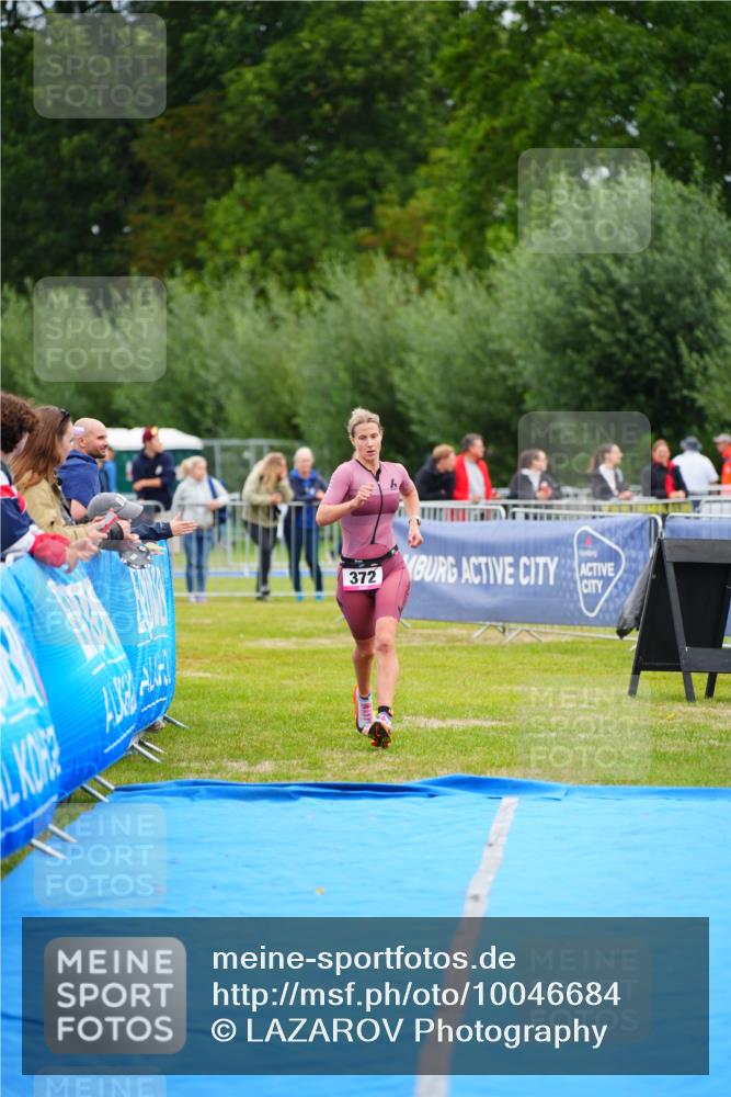 30.08.2026 - Elbe Triathlon Hamburg LAZAROV Photography http://msf.ph/oto/10046684 30.08.2026 10:26:20 Ziel 372 meine-sportfotos.de