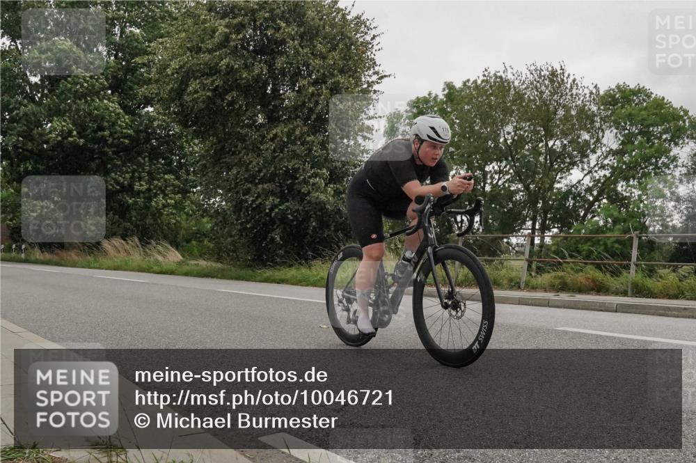 30.08.2026 - Elbe Triathlon Hamburg Michael Burmester http://msf.ph/oto/10046721 30.08.2026 15:39:32 Radfahren  meine-sportfotos.de