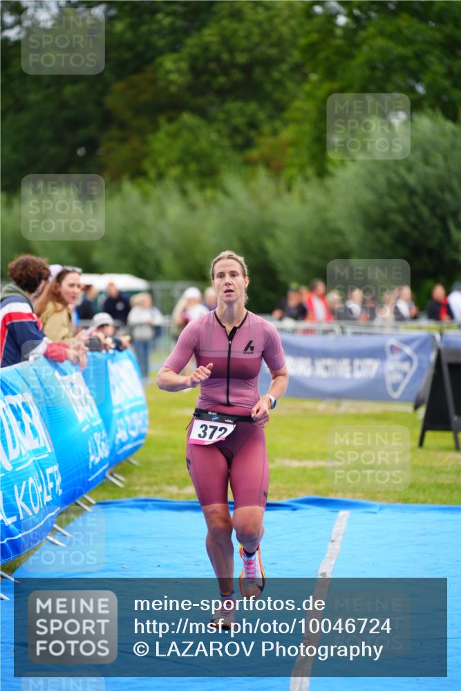 30.08.2026 - Elbe Triathlon Hamburg LAZAROV Photography http://msf.ph/oto/10046724 30.08.2026 10:26:22 Ziel 286, 372 meine-sportfotos.de