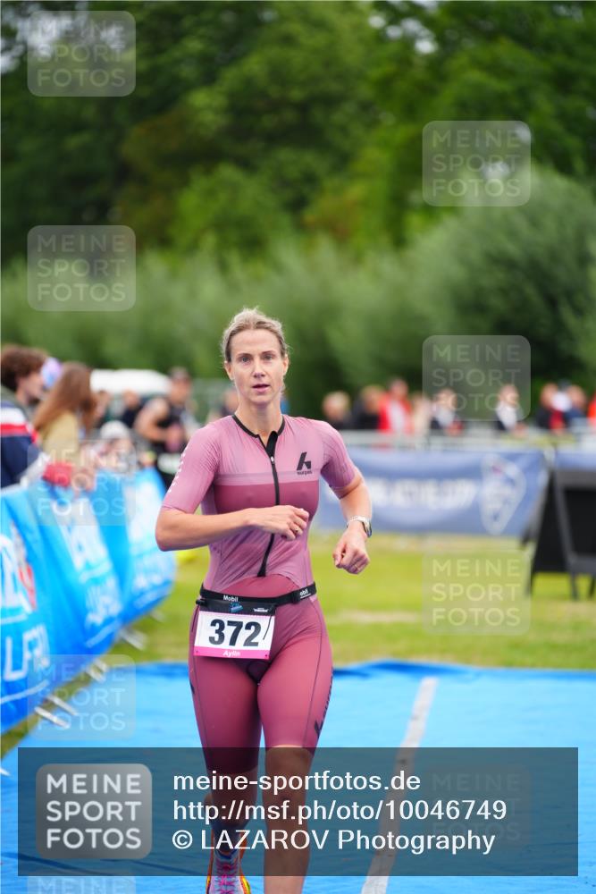 30.08.2026 - Elbe Triathlon Hamburg LAZAROV Photography http://msf.ph/oto/10046749 30.08.2026 10:26:23 Ziel 286, 372 meine-sportfotos.de