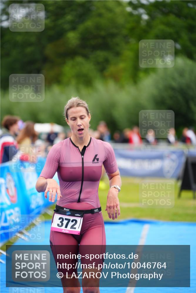 30.08.2026 - Elbe Triathlon Hamburg LAZAROV Photography http://msf.ph/oto/10046764 30.08.2026 10:26:24 Ziel 286, 372 meine-sportfotos.de
