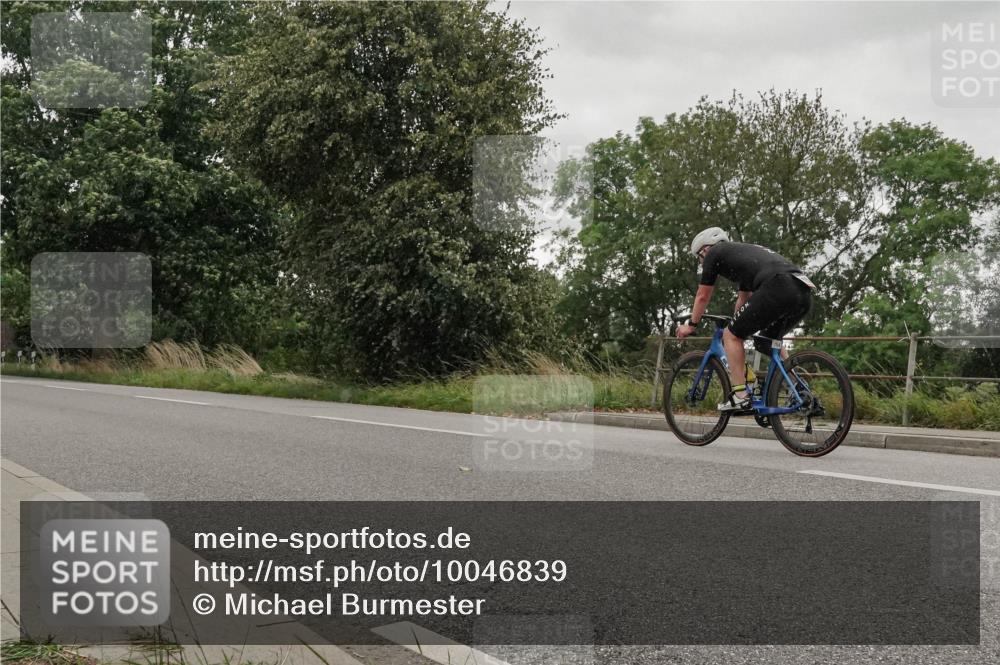 30.08.2026 - Elbe Triathlon Hamburg Michael Burmester http://msf.ph/oto/10046839 30.08.2026 15:40:39 Radfahren  meine-sportfotos.de