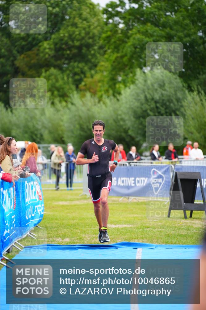 30.08.2026 - Elbe Triathlon Hamburg LAZAROV Photography http://msf.ph/oto/10046865 30.08.2026 10:26:41 Ziel 280 meine-sportfotos.de