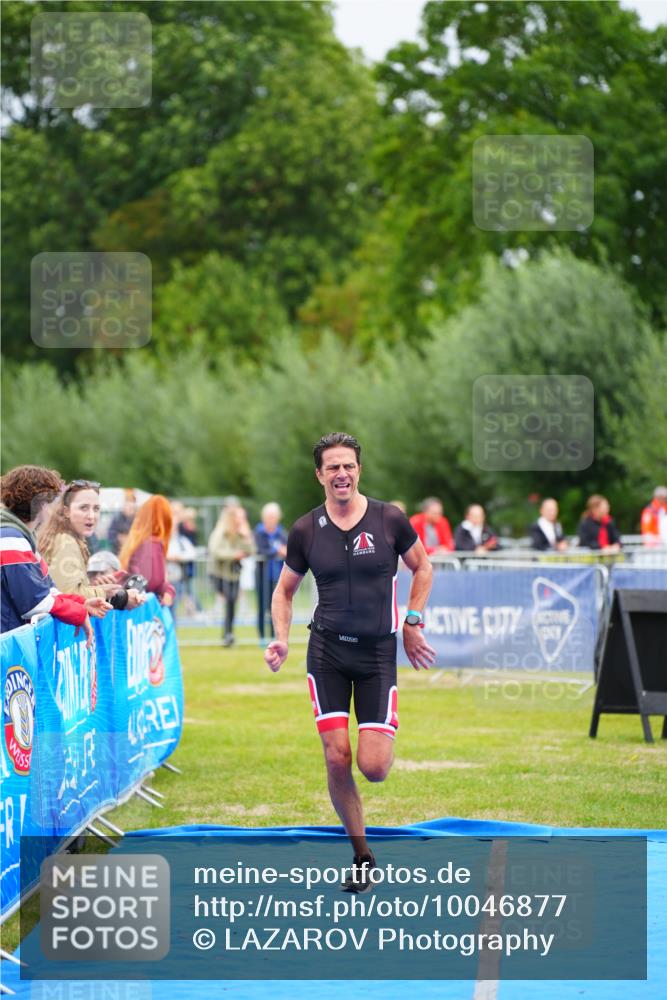 30.08.2026 - Elbe Triathlon Hamburg LAZAROV Photography http://msf.ph/oto/10046877 30.08.2026 10:26:42 Ziel 280 meine-sportfotos.de