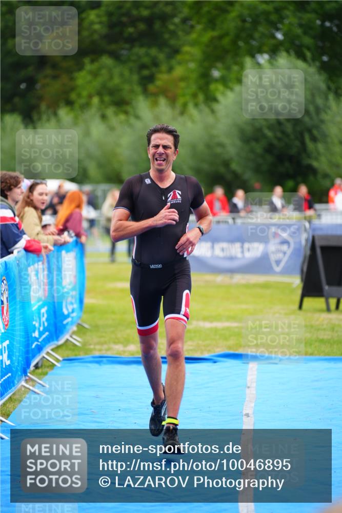 30.08.2026 - Elbe Triathlon Hamburg LAZAROV Photography http://msf.ph/oto/10046895 30.08.2026 10:26:43 Ziel 280 meine-sportfotos.de