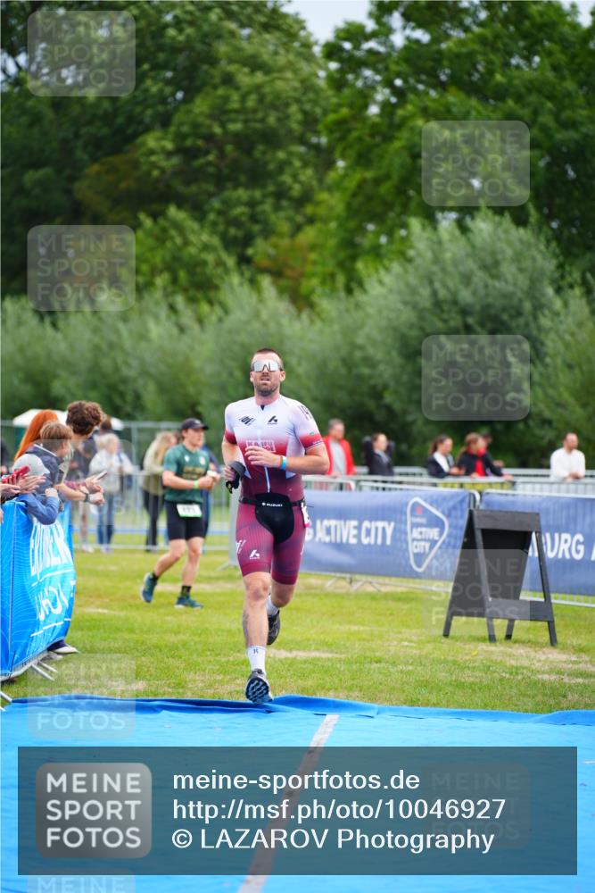 30.08.2026 - Elbe Triathlon Hamburg LAZAROV Photography http://msf.ph/oto/10046927 30.08.2026 10:27:55 Ziel 307 meine-sportfotos.de