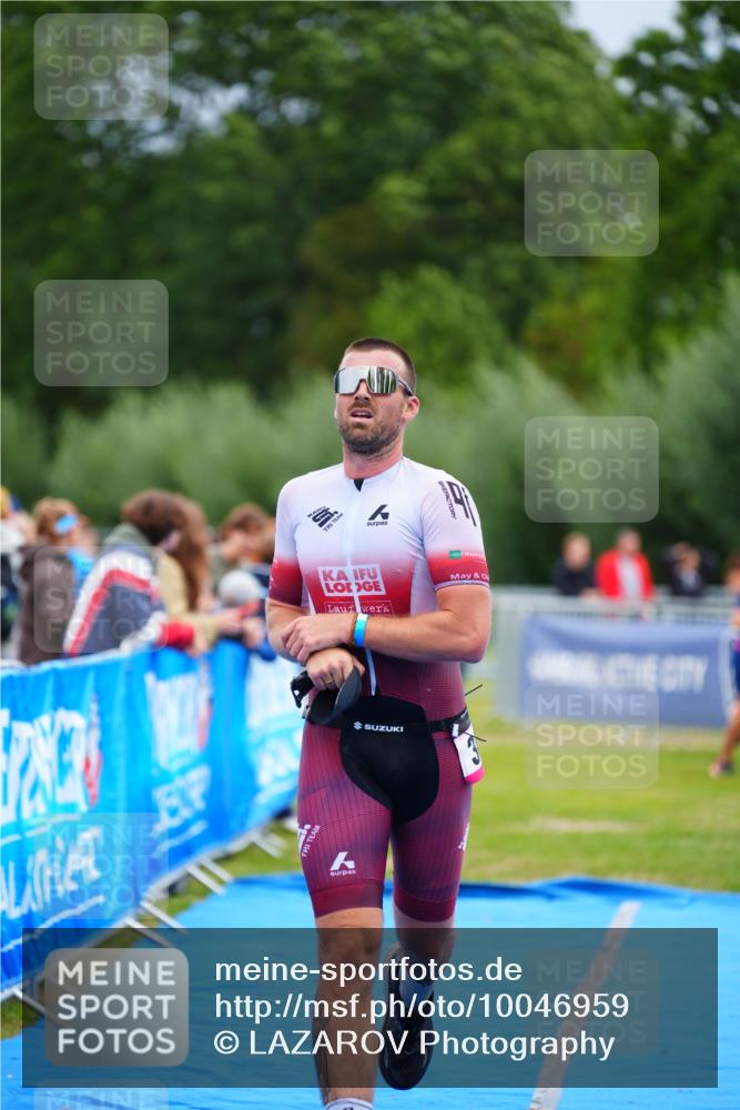 30.08.2026 - Elbe Triathlon Hamburg LAZAROV Photography http://msf.ph/oto/10046959 30.08.2026 10:27:57 Ziel 307 meine-sportfotos.de