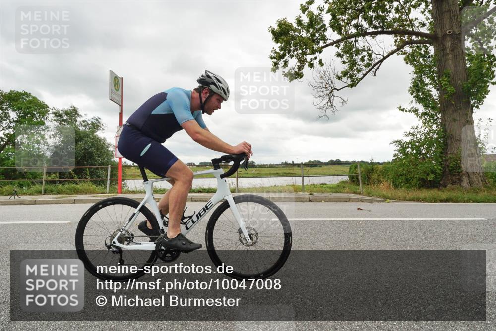 30.08.2026 - Elbe Triathlon Hamburg Michael Burmester http://msf.ph/oto/10047008 30.08.2026 14:53:41 Radfahren  meine-sportfotos.de