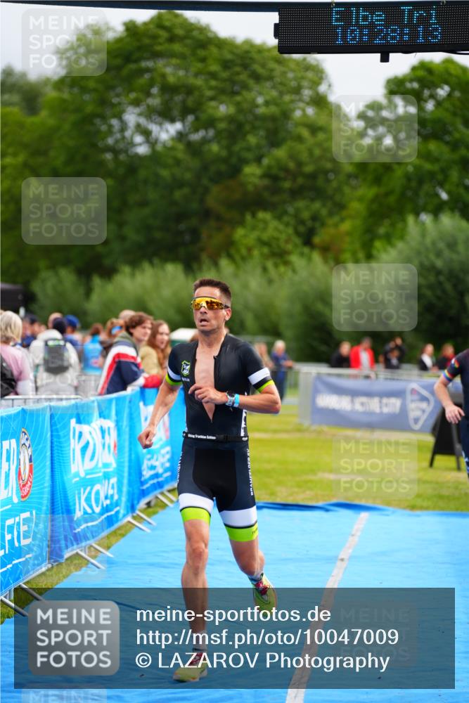 30.08.2026 - Elbe Triathlon Hamburg LAZAROV Photography http://msf.ph/oto/10047009 30.08.2026 10:28:15 Ziel 253, 318 meine-sportfotos.de