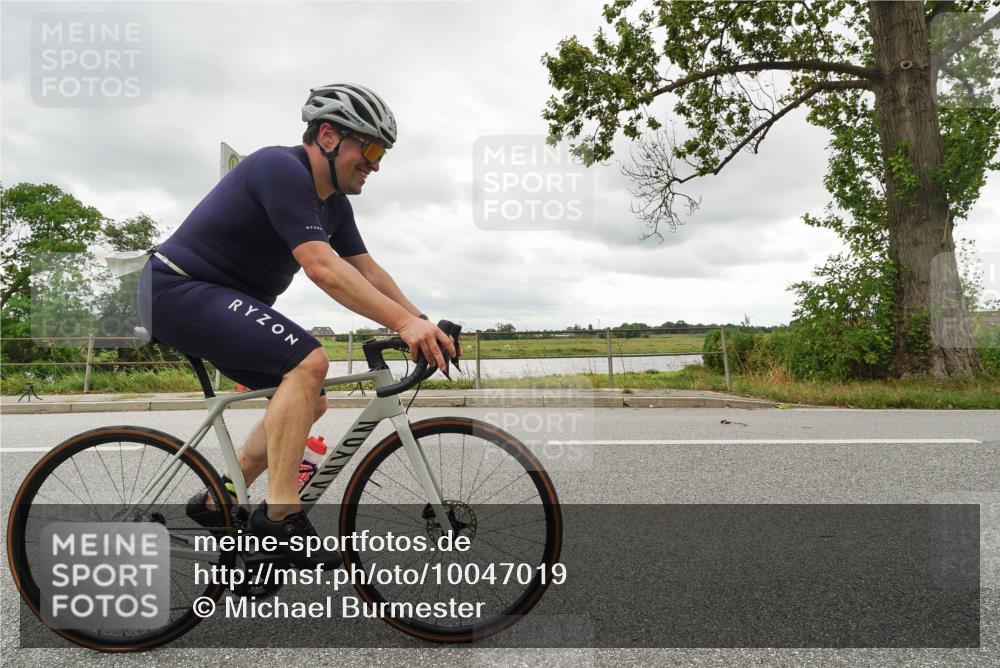 30.08.2026 - Elbe Triathlon Hamburg Michael Burmester http://msf.ph/oto/10047019 30.08.2026 14:53:45 Radfahren  meine-sportfotos.de