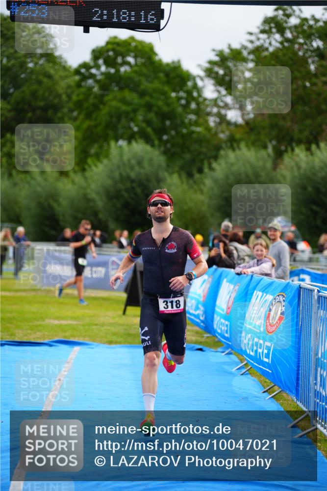 30.08.2026 - Elbe Triathlon Hamburg LAZAROV Photography http://msf.ph/oto/10047021 30.08.2026 10:28:16 Ziel 253, 318 meine-sportfotos.de