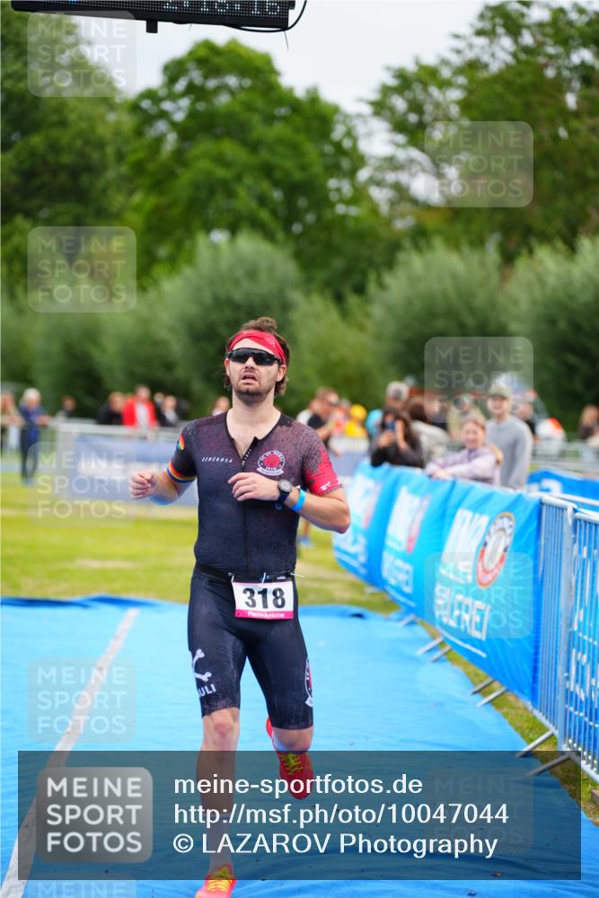 30.08.2026 - Elbe Triathlon Hamburg LAZAROV Photography http://msf.ph/oto/10047044 30.08.2026 10:28:17 Ziel 253, 318 meine-sportfotos.de