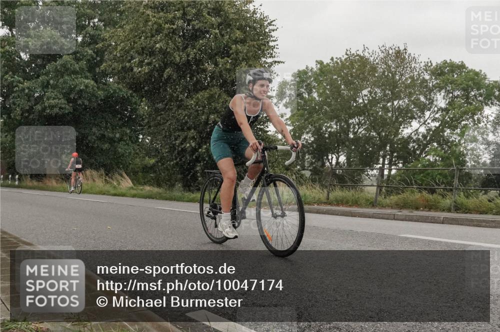 30.08.2026 - Elbe Triathlon Hamburg Michael Burmester http://msf.ph/oto/10047174 30.08.2026 15:45:21 Radfahren  meine-sportfotos.de