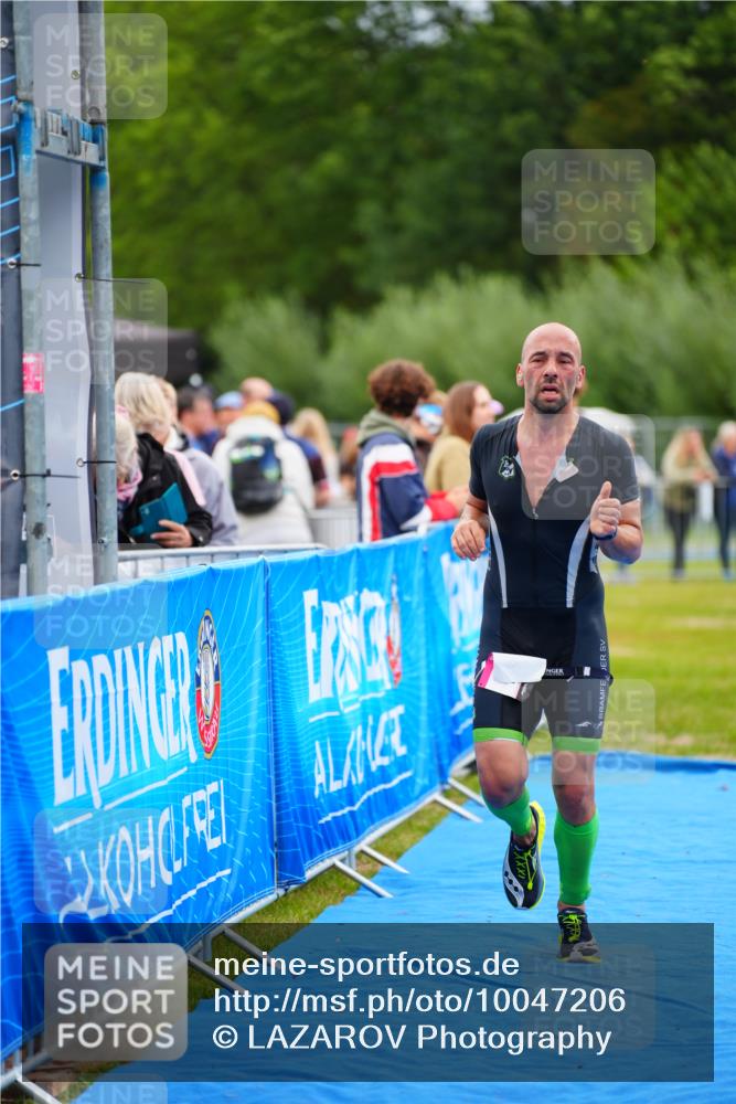 30.08.2026 - Elbe Triathlon Hamburg LAZAROV Photography http://msf.ph/oto/10047206 30.08.2026 10:28:52 Ziel 255 meine-sportfotos.de