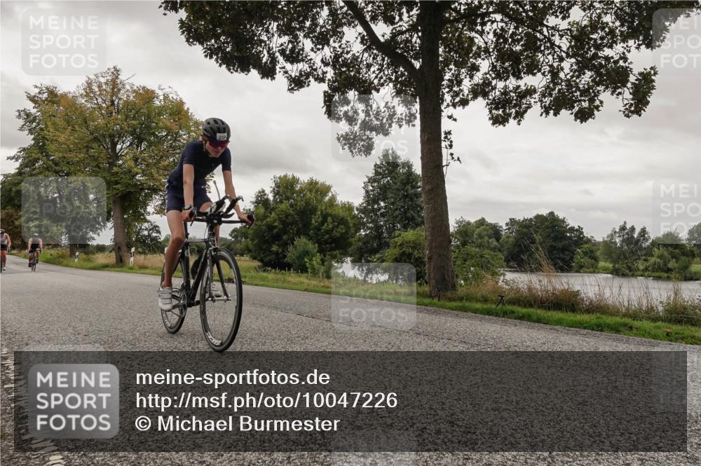 30.08.2026 - Elbe Triathlon Hamburg Michael Burmester http://msf.ph/oto/10047226 30.08.2026 09:34:52 Radfahren 214, 330, 436, 736, 754 meine-sportfotos.de
