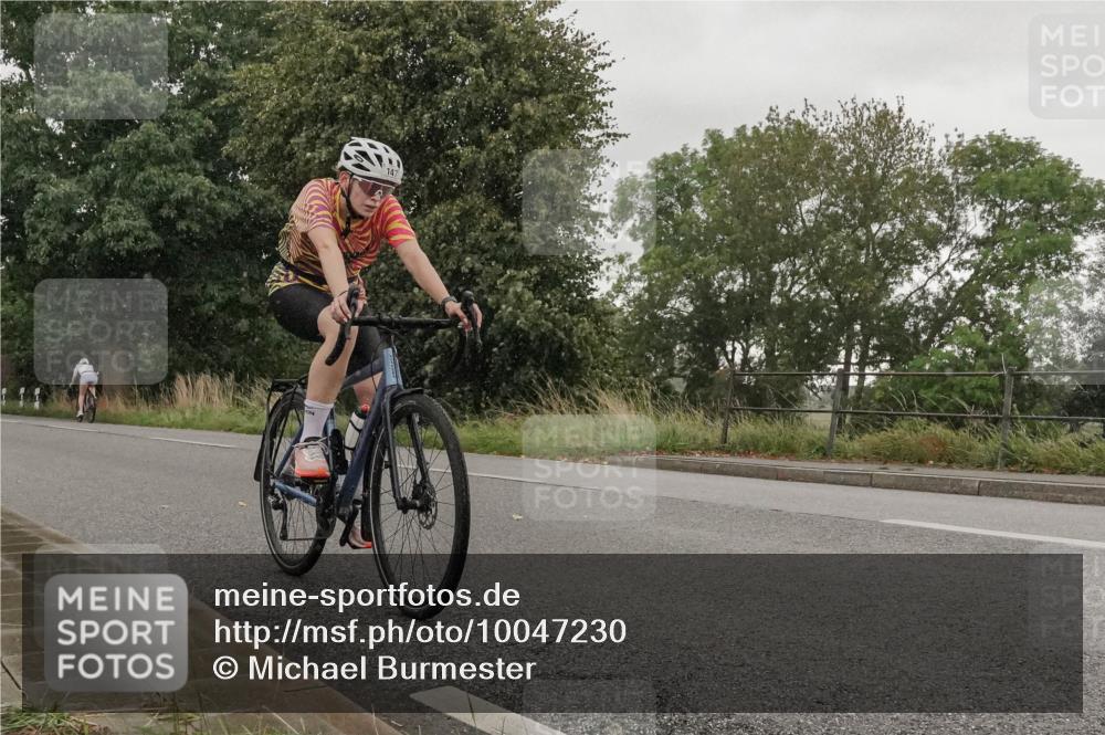 30.08.2026 - Elbe Triathlon Hamburg Michael Burmester http://msf.ph/oto/10047230 30.08.2026 15:45:55 Radfahren  meine-sportfotos.de