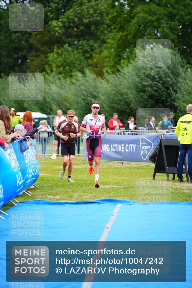 30.08.2026 - Elbe Triathlon Hamburg LAZAROV Photography http://msf.ph/oto/10047242 30.08.2026 10:29:33 Ziel 236, 310 meine-sportfotos.de