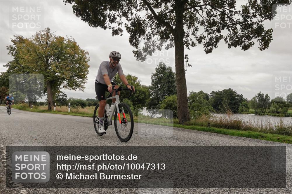 30.08.2026 - Elbe Triathlon Hamburg Michael Burmester http://msf.ph/oto/10047313 30.08.2026 09:35:17 Radfahren 415, 496, 686, 714, 716 meine-sportfotos.de