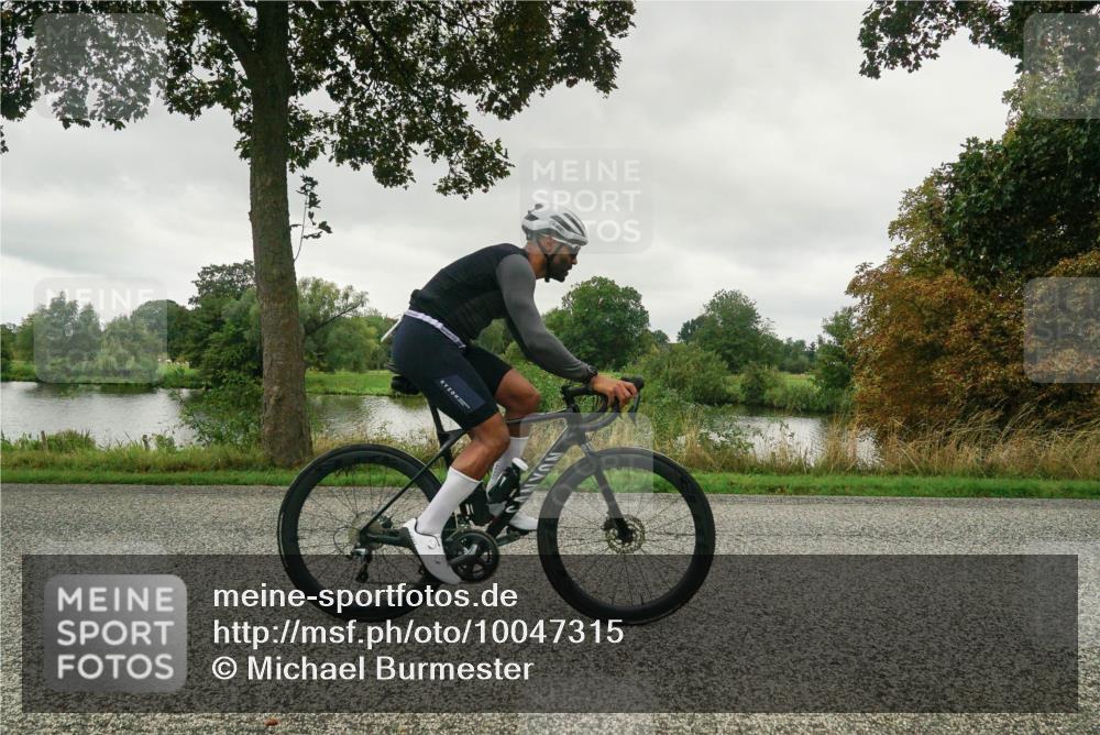 30.08.2026 - Elbe Triathlon Hamburg Michael Burmester http://msf.ph/oto/10047315 30.08.2026 09:28:21 Radfahren 558, 563, 569, 638, 741, 976 meine-sportfotos.de