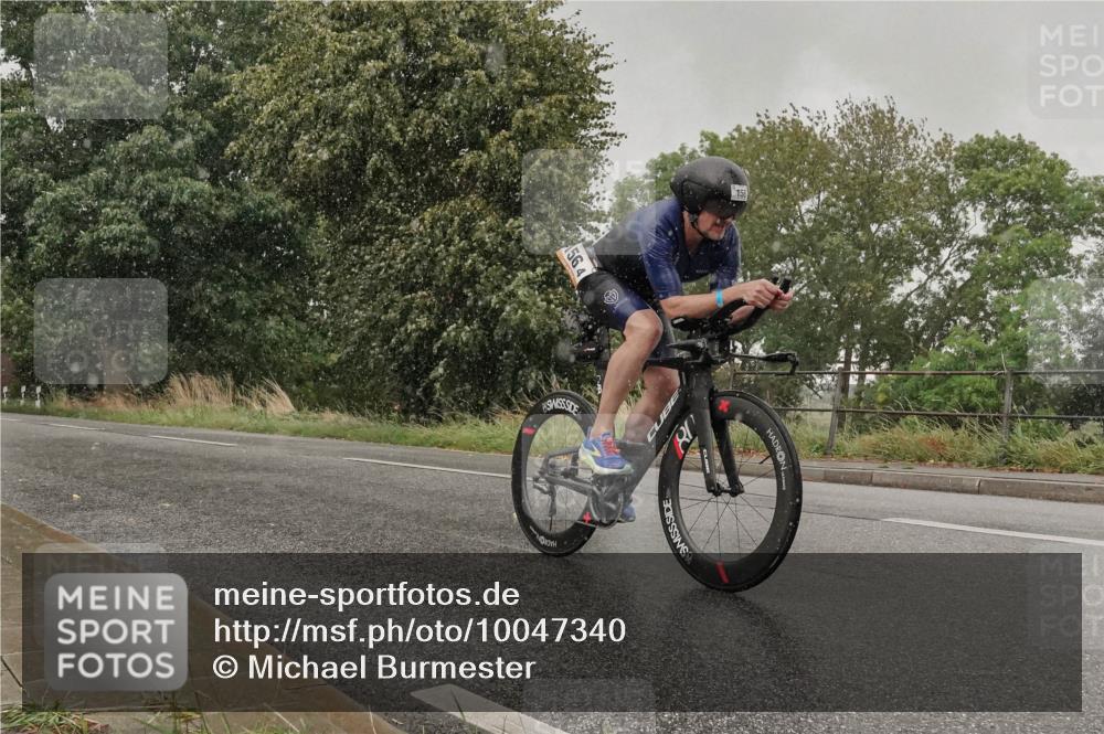 30.08.2026 - Elbe Triathlon Hamburg Michael Burmester http://msf.ph/oto/10047340 30.08.2026 15:48:49 Radfahren  meine-sportfotos.de