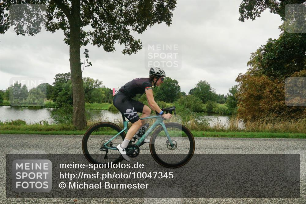 30.08.2026 - Elbe Triathlon Hamburg Michael Burmester http://msf.ph/oto/10047345 30.08.2026 09:28:35 Radfahren 335, 543 meine-sportfotos.de