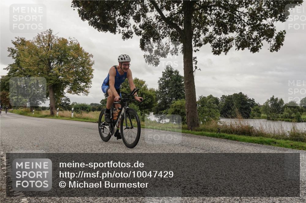 30.08.2026 - Elbe Triathlon Hamburg Michael Burmester http://msf.ph/oto/10047429 30.08.2026 09:35:53 Radfahren 381, 425, 434, 575, 584, 602, 680, 681, 783, 1895 meine-sportfotos.de